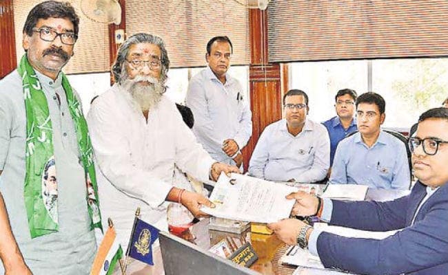 लोकसभा चुनाव : करोड़पति हैं शिबू व गिलुवा सहित एनडीए व यूपीए के प्रमुख प्रत्याशी, जानें