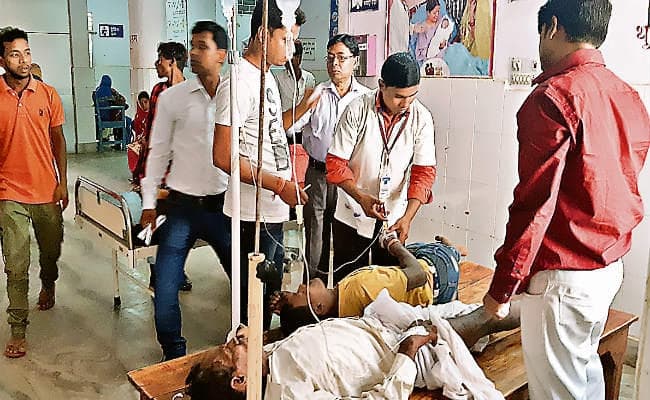 गोड्डा : करंट की चपेट में आयी बाराती बस एक बच्ची की मौत, चार घायल