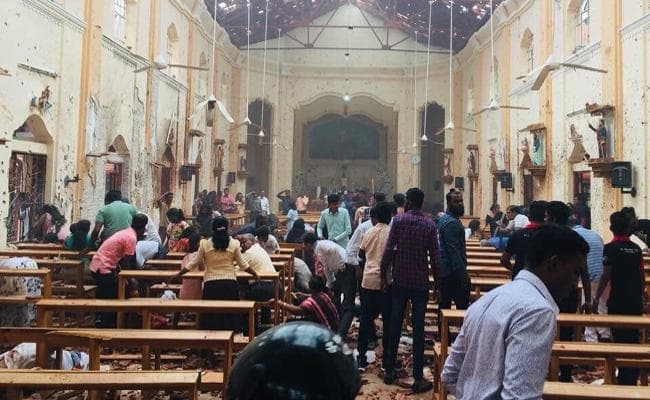 श्रीलंका ब्लास्ट : देश में तीन मिनट का मौन रखा गया, सरकार ने कहा विनाश कल्पना से परे