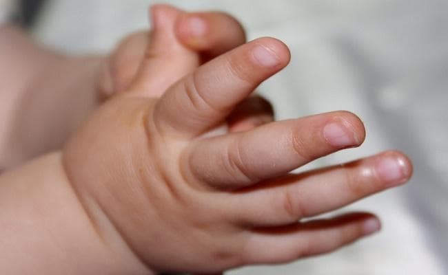 दो घंटे तक नाला में तड़पती रही बच्ची, चरितार्थ हो गया ''जाको राखे साइयां, मार सके ना कोय...'' पढ़ें... पूरा मामला