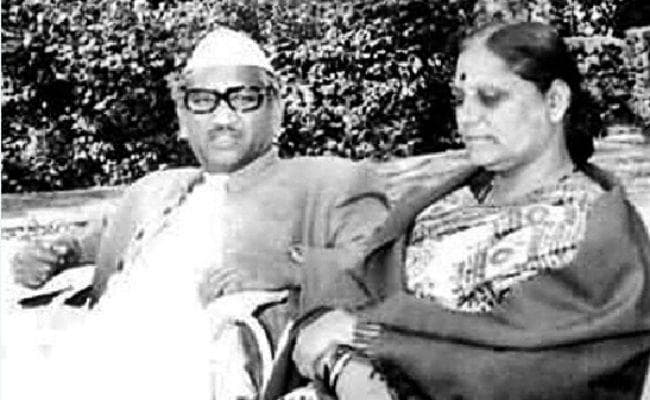 .....जब हेमवती बहुगुणा ने बनायी थी नयी पार्टी