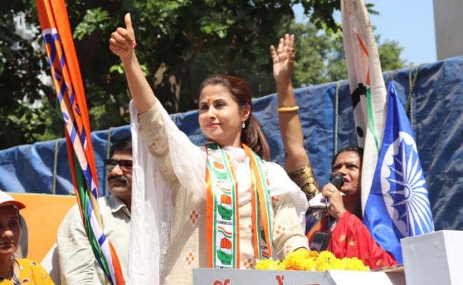 आलोचनाओं से फर्क नहीं पड़ता, लंबी पारी खेलने आई हूं: उर्मिला मातोंडकर