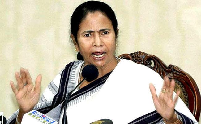 मोदी के उपहार वाले बयान पर बोलीं ममता - मिठाई खिलायेंगे, लेकिन वोट नहीं देंगे