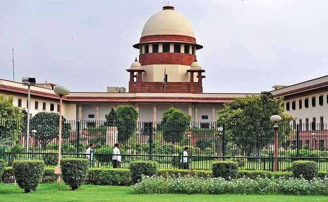 वकील की टिप्पणी से नाराज शीर्ष न्यायालय ने कोर्ट से बाहर करने की चेतावनी दी