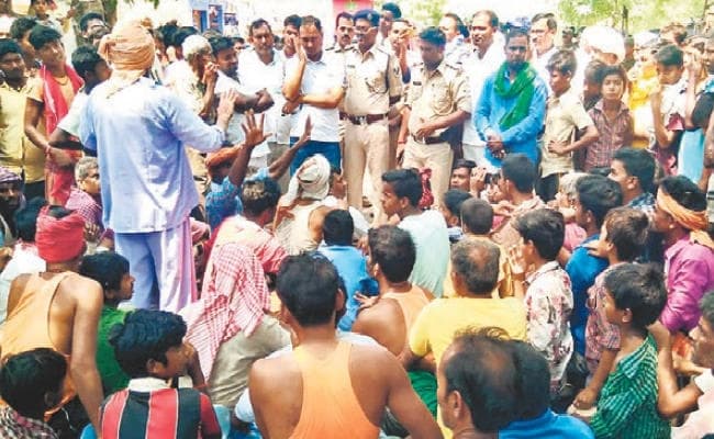 भोजपुर : अगवा किसान की हत्या के बाद आगजनी व फायरिंग