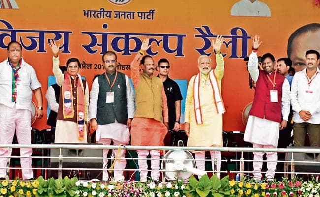 लोहरदगा : जब तक चौकीदार है, आपके जल-जंगल और जमीन पर कोई नहीं मार सकता पंजा : प्रधानमंत्री नरेंद्र मोदी