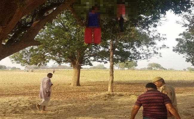 चित्रकूट में दो लड़कियों की लाश पेड़ से लटकती मिली
