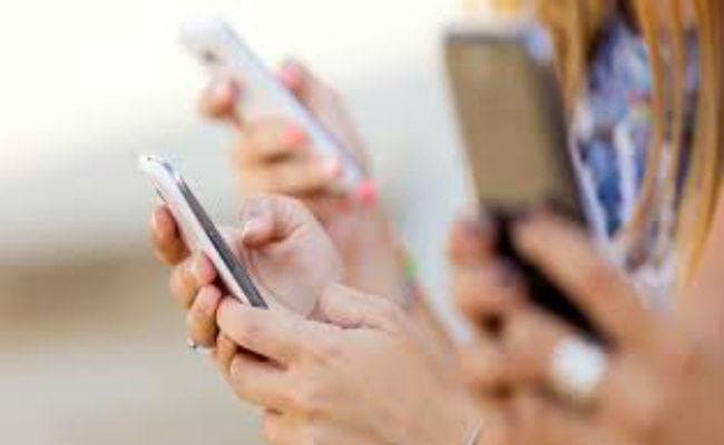 भारत में 2023 तक 40 फीसदी बढ़ जायेगी इंटरनेट उपभोक्ताओं की संख्या