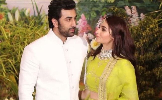 Live In Relationship में रहेंगे आलिया और रणबीर, मां नीतू कपूर ने दी है ऐसी सलाह!