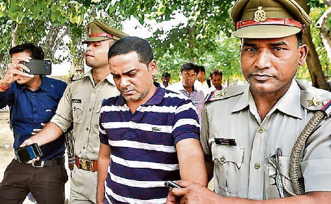 जमशेदपुर : चाकू मारते वक्त पत्नी ने कहा ''आइ लव यू'' फिर भी नहीं रुका सुमित