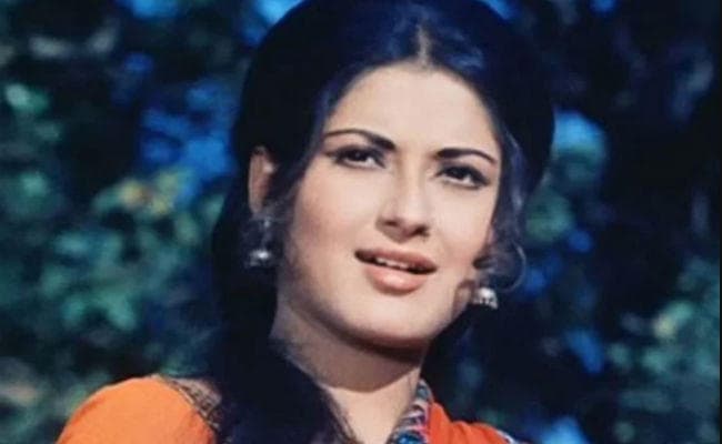 B''Day: कम उम्र में मौसमी चटर्जी ने किया था फिल्‍मों में डेब्‍यू, प्रेग्‍नेंसी के दौरान हुआ था ये हादसा