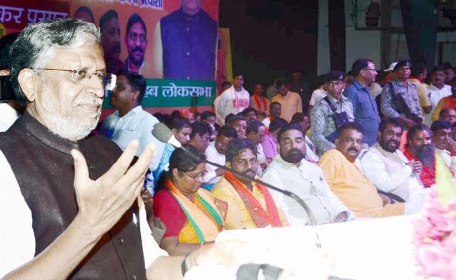 लोकसभा चुनाव : सुशील मोदी बोले, प्रियंका में हिम्मत है तो वाराणसी से चुनाव लड़ें, ''ब्रह्मास्त्र'' कहने पर ली चुटकी, VIDEO