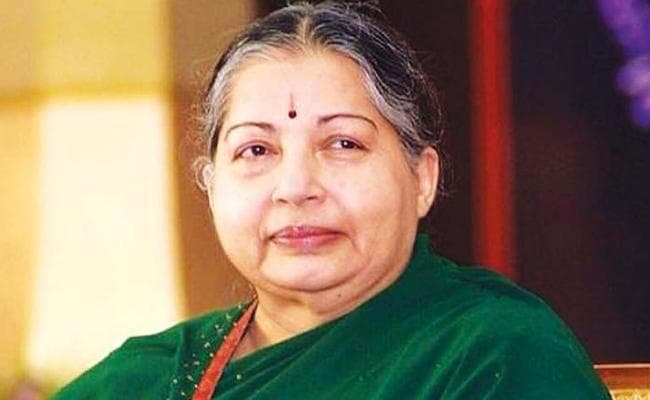 अपोलो अस्पताल में जयललिता के निधन की जांच के लिए गठित आयोग की कार्यवाही पर रोक