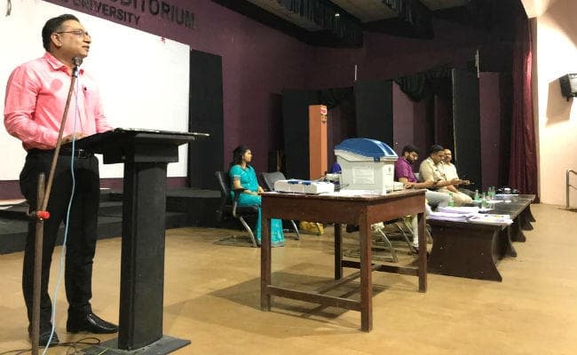 लोकसभा चुनाव 2019 : रांची में माइक्रो ऑब्जर्वर और सेक्टर मजिस्ट्रेट को दी गयी ट्रेनिंग