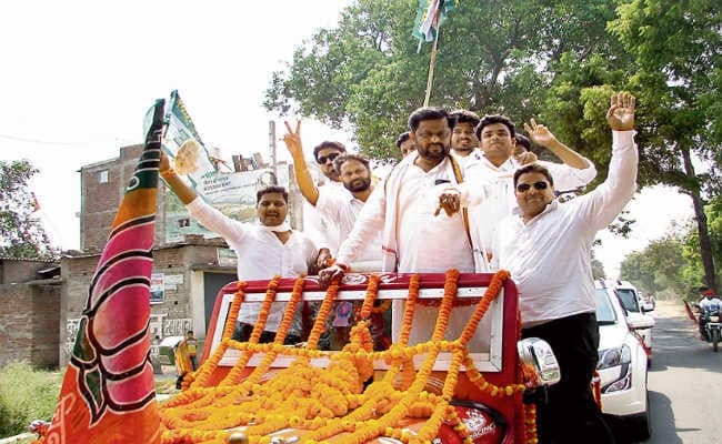 संजय सिंह ने किया रोड शो