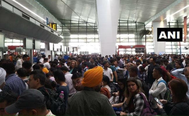 #AirIndia: लगभग 6 घंटे ठप्‍प रहने के बाद ठीक हुआ एयर इंडिया का सर्वर