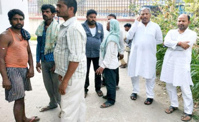 नालंदा : बाइक सवार को बचाने में स्कॉर्पियो पलटी, दो युवक की मौत