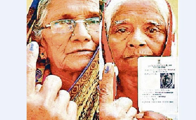 गजब की दोस्ती : 55 साल से साथ ही डालती हैं वोट