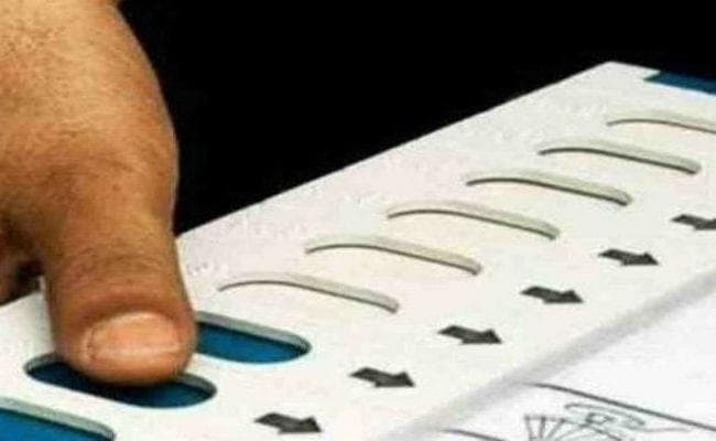 झांसी में जातीय राजनीति पर अटका इस बार का चुनाव, दो बार सपा का रहा कब्जा, भाजपा ने दिया उद्यमी को मौका