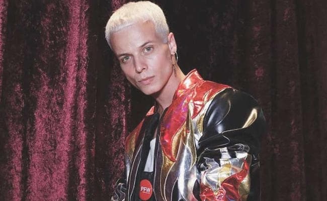 ब्राजील : साओ पाउलो फैशन वीक में कैटवॉक के दौरान पुरुष मॉडल की मौत