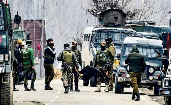 जम्मू कश्मीर में जैश ए मोहम्मद के तीन आतंकवादी गिरफ्तार