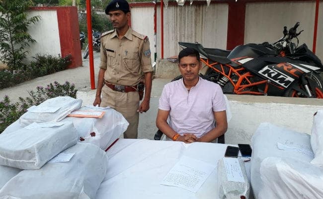 सिमडेगा : 45 किलो गांजा के साथ एक महिला गिरफ्तार