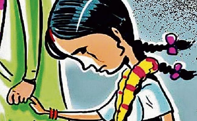 आरा : 34 वर्ष के लड़के के हाथों में सौंप दी 13 वर्ष की गुड़िया