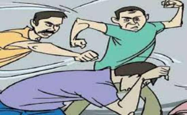 कुल्टी में मथुरा से आये रिश्तेदारों की पिटाई, पुलिस को सौंपा, दोनों पक्षों से थाने में दर्ज करायी गयी प्राथमिकी