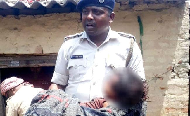 फतुहा : अर्ध विक्षिप्त पिता ने मासूम बेटे का गला रेत कर मार डाला, फिर तेज हथियार से अपना गला भी रेता, फिर...