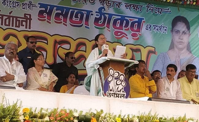 Bengal : दुबराजपुर में गोली चलाने पर बिफरीं ममता, कहा : भाजपा के पक्ष में काम कर रहा है केंद्रय बल