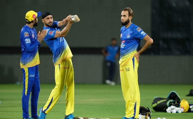 IPL 2019: शीर्ष पर लौटने की कोशिश करेगा चेन्नई, बुखार से उबरे धौनी, दिल्ली के खिलाफ खेल सकते हैं मैच