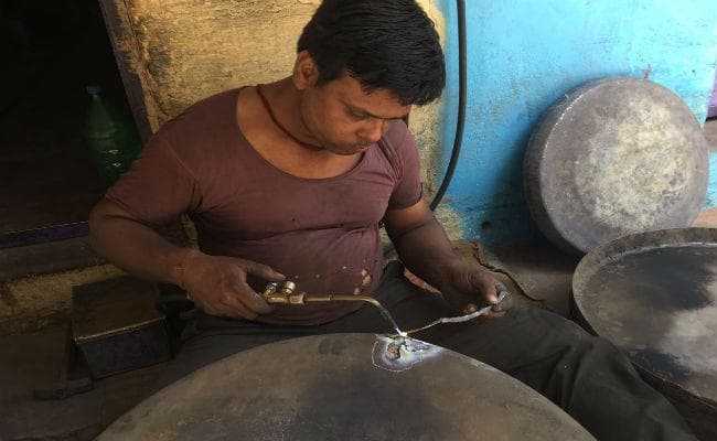 मिर्जापुर में आखिर क्यों दम तोड़ रहा है व्यापार ? यहां सबसे बड़ा मुद्दा है रोजगार