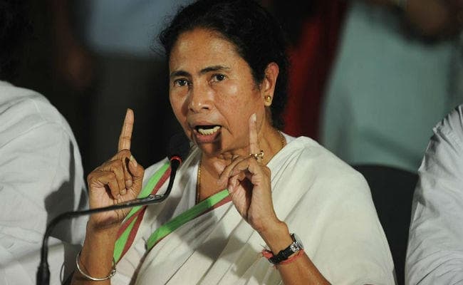 ममता ने कहा : रद्द हो नरेंद्र मोदी का नामांकन, खरीद-फरोख्त में शामिल हैं प्रधानमंत्री