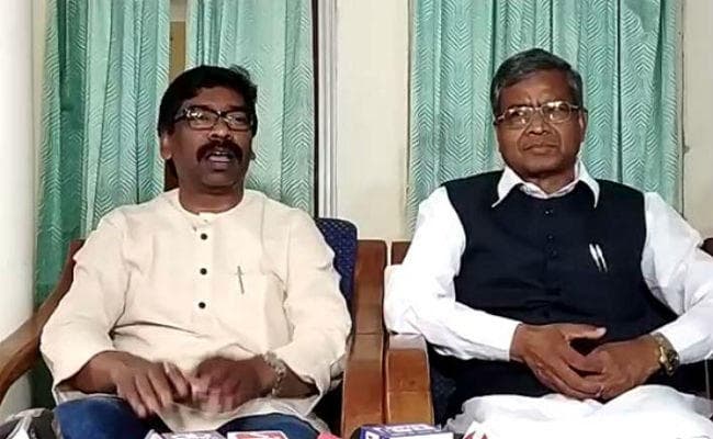 गिरिडीह : माओवादियों ने कहा, बाबूलाल और हेमंत को नहीं दी है धमकी