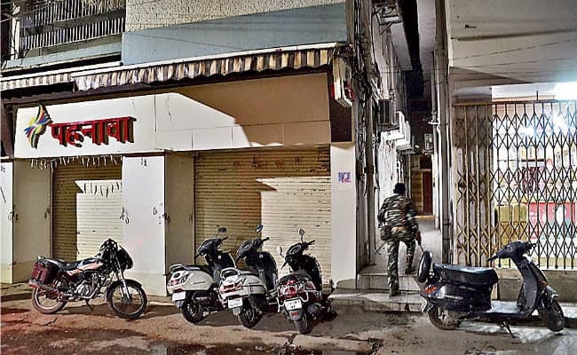 रांची : रंजीत गड़ोदिया व कमल खेतावत के यहां छापा