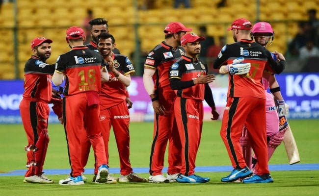 विराट कोहली की टीम आरसीबी की आईपीएल से शर्मनाक विदाई, प्लेऑफ की दौड से बाहर