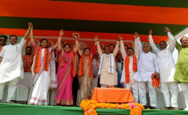 कोडरमा : विपक्षी दलों पर हमला करते हुए सीएम रघुवर दास ने कहा, चोर, लूटेरों ने डर से बनाया लूट गठबंधन