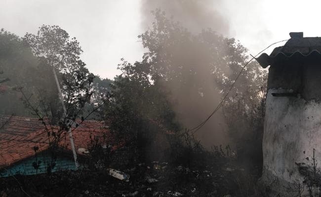 Dhanbad : झरिया के बंद कोयला खदान से आधी रात को हुआ गैस रिसाव, अफरातफरी
