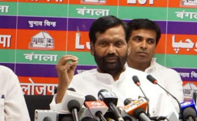 पासवान का तंज: लोकसभा चुनाव न लड़ने के बाद भी प्रधानमंत्री बनने का सपना देख रही है मायावती