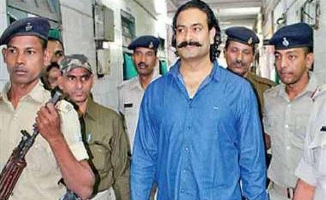 अखिलेश पर हाइकोर्ट की कड़ी टिप्पणी, उसे उम्र भर जेल में रहना होगा, नहीं मिलनी चाहिए सजा माफी