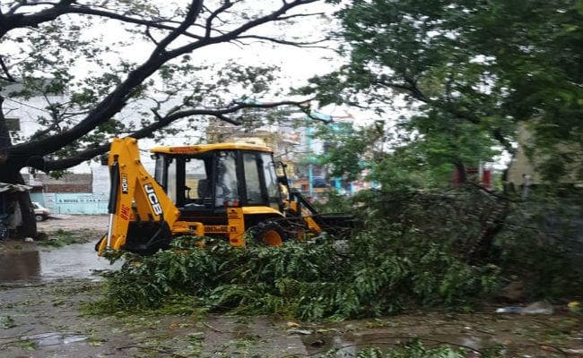 ओडिशा में  ‘Fani’ का असर, भारी बारिश और 175 किलोमीटर प्रति घंटे की रफ्तार से चल रही हवाएं