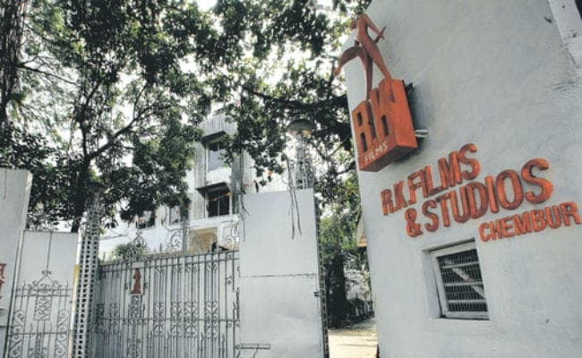 गोदरेज ने की ऐतिहासिक आर. के. स्टूडियो खरीदने की घोषणा