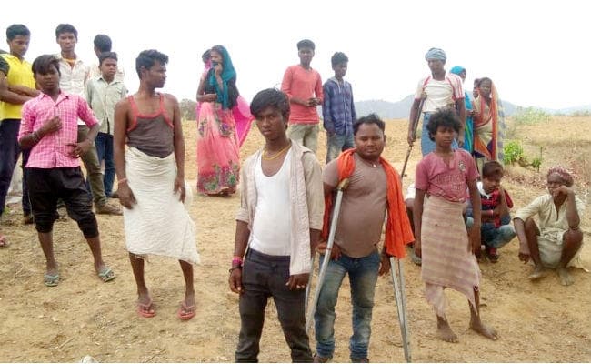 औरंगाबाद : मदनपुर में नक्सलियों ने किया बम विस्फोट, बम के धमाके से ग्रामीण के दोनों पैर उड़ गये, मौत