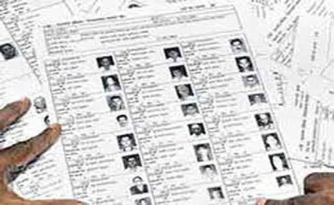 रांची  :  आज सुबह आठ बजे से घर-घर मतदाता पर्ची पहुंचायेंगे बीएलओ