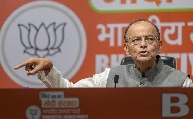 रक्षा सौदा मामले में अरुण जेटली ने राहुल गांधी पर लगाया आरोप, अमिताभ के भाई अजिताभ पर भी साधा निशाना