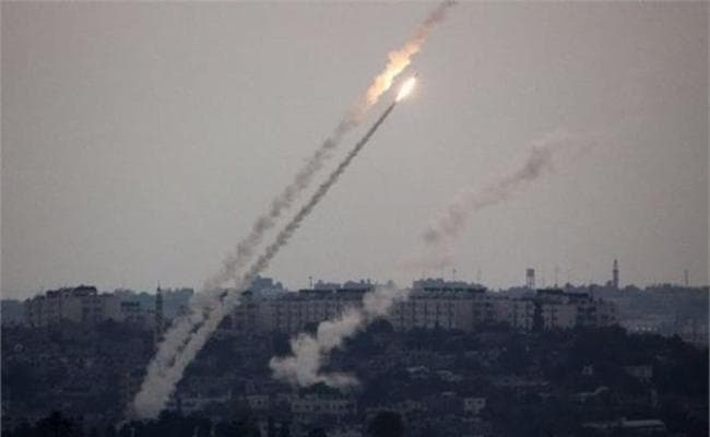 अफगानिस्तान के कंधार एयरपोर्ट पर तालिबान ने किये रॉकेट हमले, सभी उड़ानें रद्द