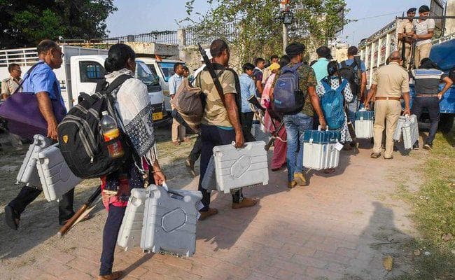 LokSabha Election : पांचवें चरण के लिए मतदान सोमवार को, राजनाथ राहुल, सोनिया प्रमुख उम्मीदवार