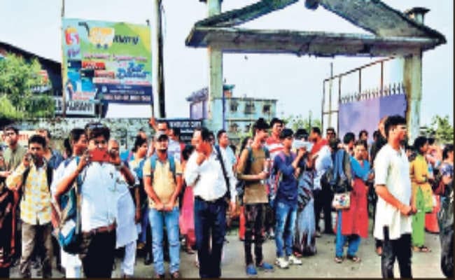 हिंदी में प्रश्नपत्र नहीं मिलने से 150 परीक्षार्थी नीट से वंचित