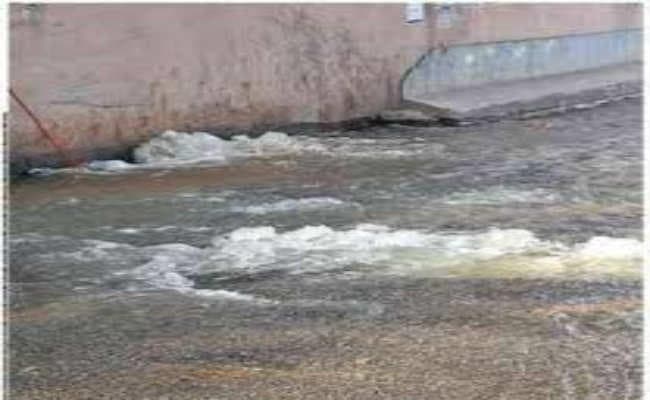 शहर में हाहाकार, प्लांट से रोज लाखों गैलन पानी बर्बाद