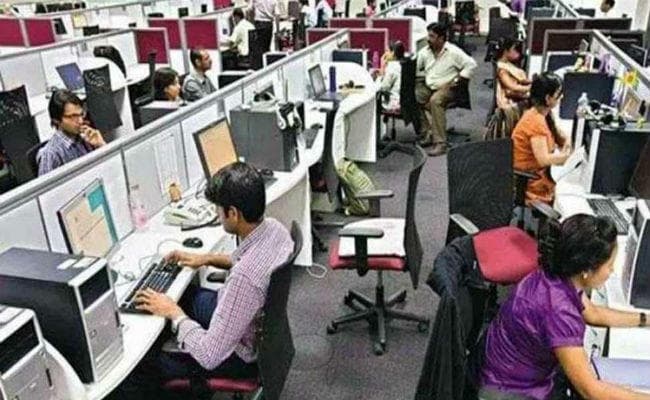 चुनावी गर्मी में झुलसकर हांफने लगी सर्विस सेक्टर की ग्रोथ, अप्रैल में सात महीने के निचले स्तर पर